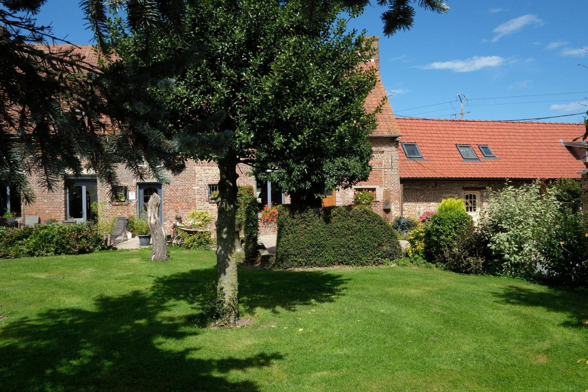 Les Charmilles Hazebrouck Exterior foto